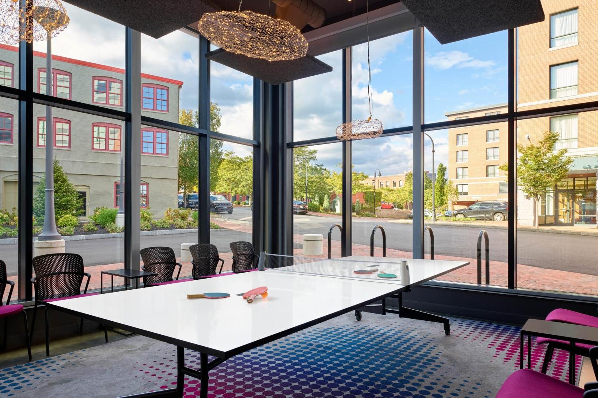 Aloft Portland Downtown Waterfront Me Hotel Exterior photo